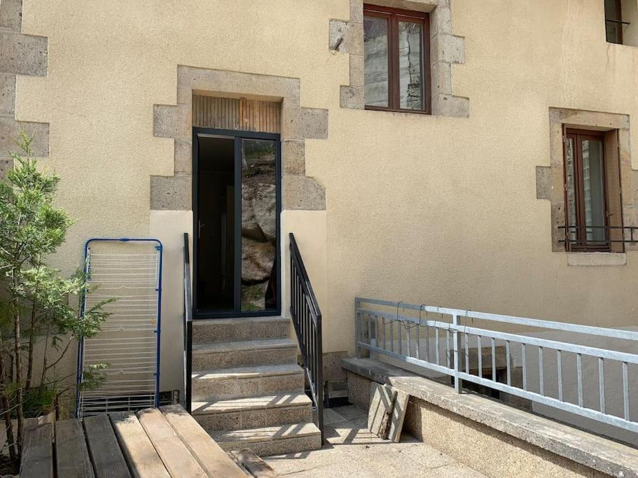 Appartement 4 Personnes, 1 Chambre, Terrasse, Wifi, Proche Du Centre Ла-Бурбуль Экстерьер фото