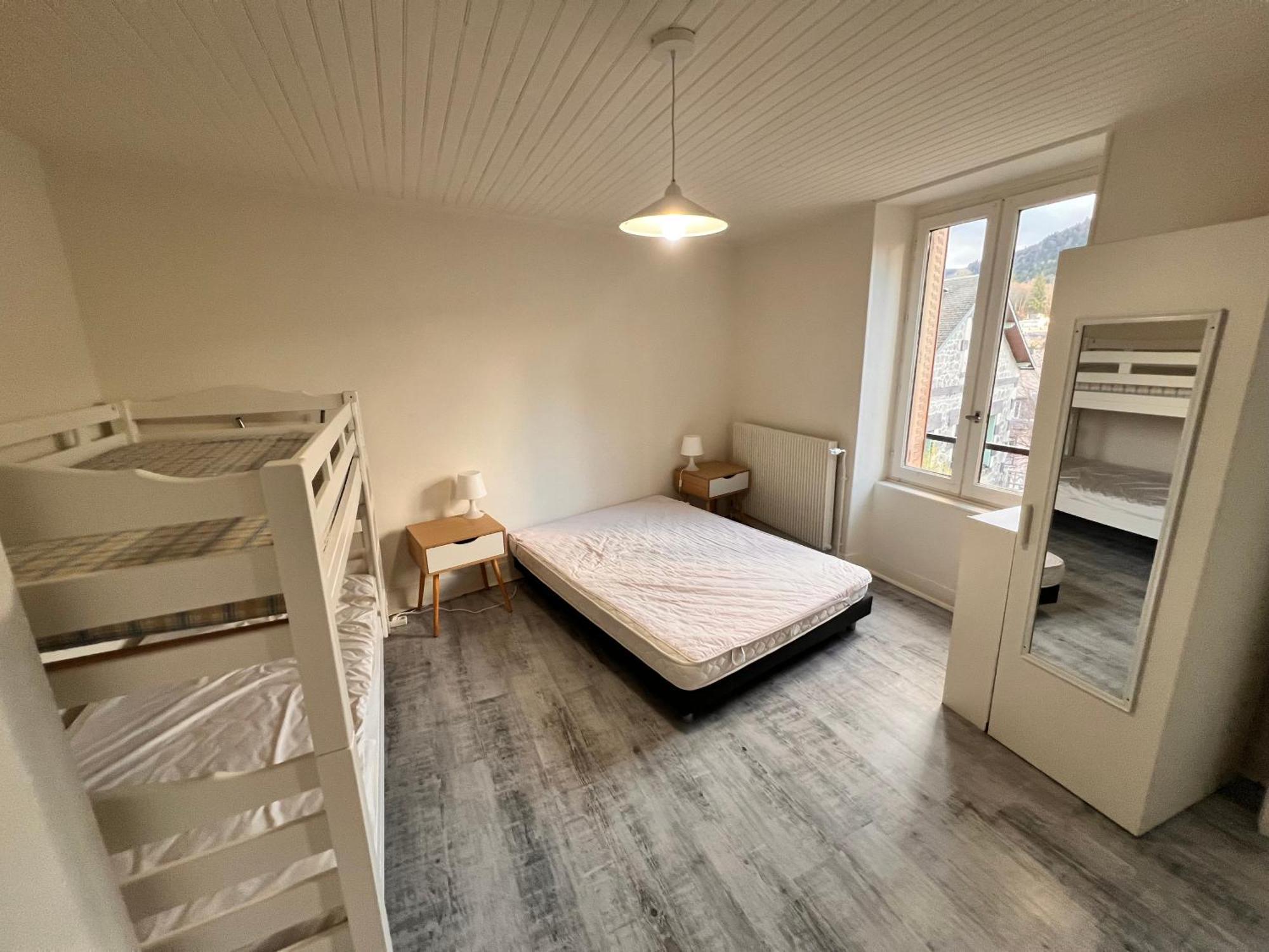 Appartement 4 Personnes, 1 Chambre, Terrasse, Wifi, Proche Du Centre Ла-Бурбуль Экстерьер фото